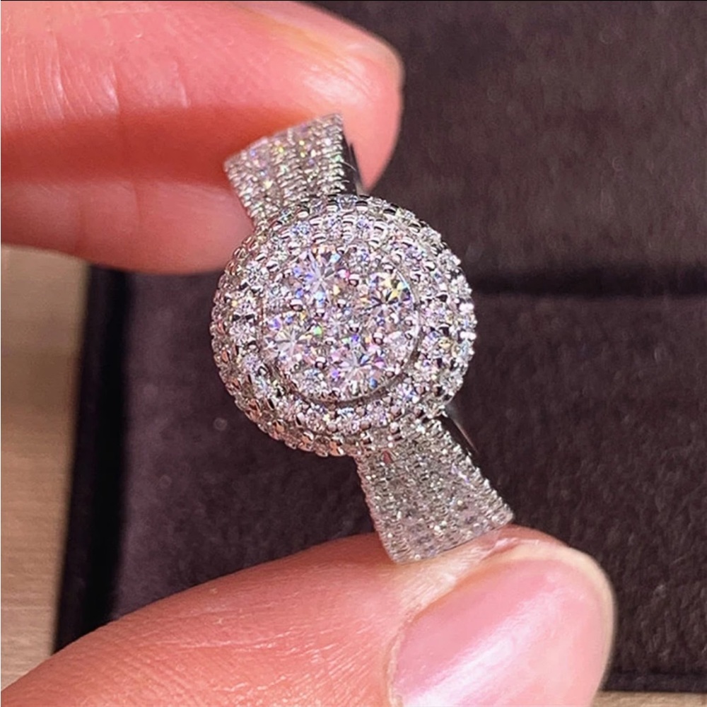 925 STERLING SILVER LUXURY ROUND CUT CUBIC ZIRCON WIDE BAND RING